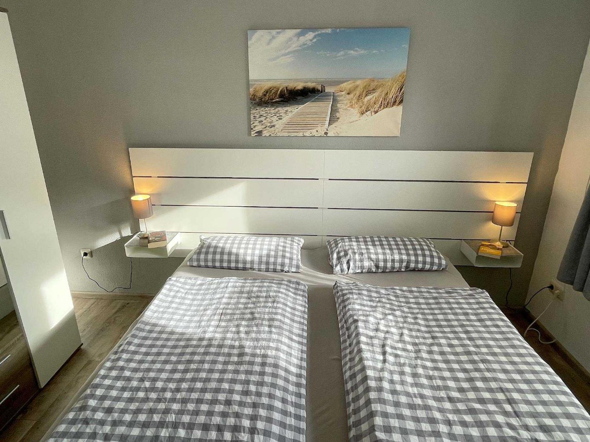 Haus "An Der Kurpromenade" Appartement Harlesiel Buitenkant foto